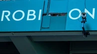 Spectator at ATP event in Halle hit by falling advertising banner