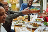 The best (and worst) times to eat dinner, according to an expert