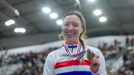 Anna Morris pips team-mate Josie Knight to retain individual pursuit world title