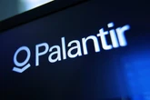 【これぞAI熱狂】爆裂成長「パランティア」、株価の急騰・急落はなぜ？本当の買い時は