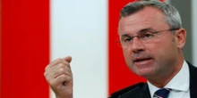 Los ultras austriacos se radicalizan con la dimisión de su presidente, Norbert Hofer