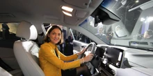 Reyes Maroto entrega al Seat León el Premio ABC al Mejor Coche 2021