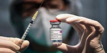 Las dudas sobre la vacuna de AstraZeneca aumentan las tensiones políticas