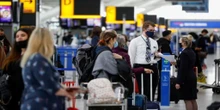 Reino Unido estudia eliminar la exención de cuarentena a los británicos vacunados que visiten España