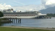 Cruise ship passengers flood Vancouver during busiest weekend of season