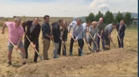 Kelowna’s 1st city-owned indoor tennis facility faces delay months after groundbreaking