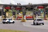 Border rules start to ease for fully vaccinated Canadian travellers on Monday