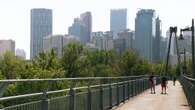 Health experts recommend staying inside as wildfire smoke fills Calgary skies