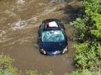 2 B.C. residents awarded after rescuing trapped British couple from car