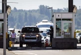 Survey finds border agents among least satisfied public servants in Canada