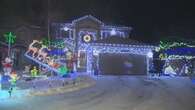 ‘Give back if you can’: Winnipeg man decorates home to fundraise