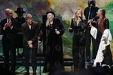 Junos 2026: Joni Mitchell sings onstage, Drake pays tribute to Nelly Furtado