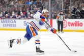 Edmonton fans and businesses prepping for Oilers’ playoff run