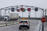Canada-U.S. travel drops for 4th straight month, new data suggests