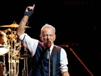 Bruce Springsteen scolds Trump’s ‘treasonous’ administration at U.K. concert