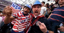 Fanáticos y famosos le ponen color al SoFi Stadium en el debut de Team USA