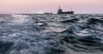 Oil tanker passes the Strait of Hormuz despite Iran threats, as traffic flows begin to recover