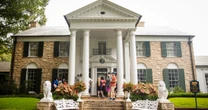 Missouri woman is sentenced in brazen and blundering attempt to steal Graceland 