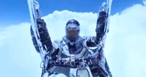 Chinese paraglider almost breaks world record at 28,000 feet — by accident