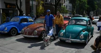 A Mexico City neighborhood keeps the iconic Volkswagen Beetle alive 