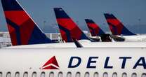 Person without ticket sneaks onto Delta flight from Seattle to Hawaii, is kicked off plane 