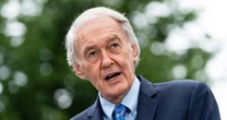 Senator says Meta disregarded warnings about AI chatbots and teens