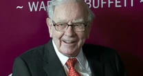 Warren Buffett sounds alarm on trade war 