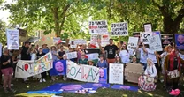 ‘I don’t like the guy’: Local residents protest JD Vance’s U.K. vacation