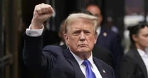 Trump returns to campaign tour in a show of defiance
