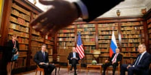 As Biden and Putin met, press chaos reigned
