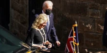 U.K. churchgoers stunned as Bidens join them at Sunday service