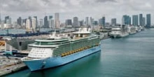 Florida asks Supreme Court to let cruise ships sail again
