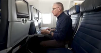 United Airlines Adds High-Speed Starlink Wi-Fi to Boeing Planes