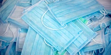 After 781 students must quarantine, Texas school district requires masks