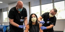 U.S. health experts urge flu shots to avoid ‘twindemic’