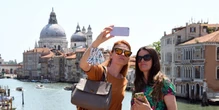 U.S. tourists to be welcomed back to Europe after members lift travel restrictions