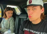 Millie Bobby Brown, de Stranger Things, está namorando filho de Bon Jovi