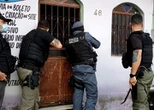 Jovem é presa ao vender drogas em casa em Manaus