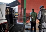 Tarado vai parar na cadeia ao ejacular em passageiras de ônibus em Manaus