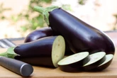 Corpo revitalizado: 10 motivos para incluir a berinjela na dieta