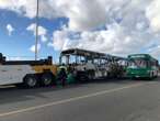 Ônibus queimado em Sussuarana foi alvo da ação de pessoas em situação de rua