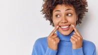 Conheça 3 truques simples para clarear seus dentes em casa