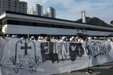 Após vexame contra o Vaco, torcedores invadem CT do Santos e ameaçam dar tapa na cara dos jogadores