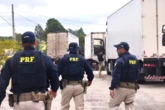 Batida entre caminhão e van deixa, pelo menos, oito mortos na Bahia;  trecho está totalmente interditado