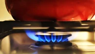 Fogão com fogo amarelo? Entenda os perigos e saiba como resolver