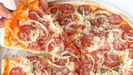 Chef ensina receita de pizza caseira simples e com 'sabor de como era antigamente'