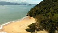 Descubra a ilha paradisíaca perto do litoral que poucos conhecem