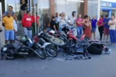 Motorista passa mal, perde controle do carro e atropela três pessoas na Bahia