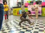 Hip-Hop Se Liga Mina promove oficinas gratuitas de breaking em bairros de Salvador