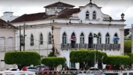 Professores questionam decreto de prefeitura baiana que proíbe uso de celulares para servidores